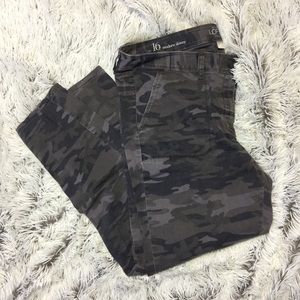 Grey Camo Ann Taylor LOFT Modern Skinny Crop Pants